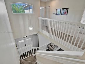 636 Sand Creek Cir, Weston FL 33327