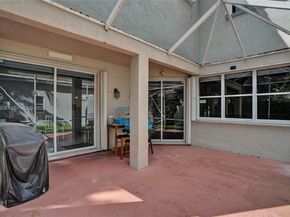636 Sand Creek Cir, Weston FL 33327
