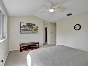 636 Sand Creek Cir, Weston FL 33327