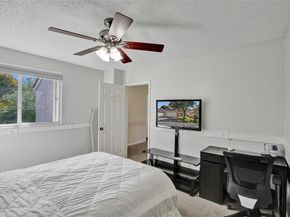 636 Sand Creek Cir, Weston FL 33327