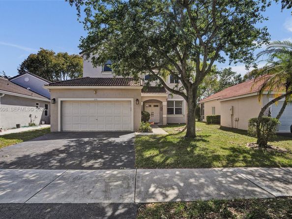 636 Sand Creek Cir, Weston FL 33327
