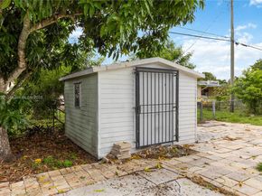 14520 Fillmore St, Miami FL 33176