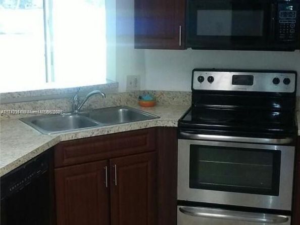 3441 NW 44th St 106, Oakland Park FL 33309