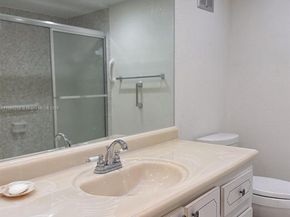 301 Racquet Club Rd 203, Weston FL 33326
