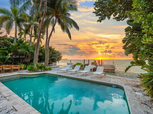 4640 N Bay Rd, Miami Beach FL 33140