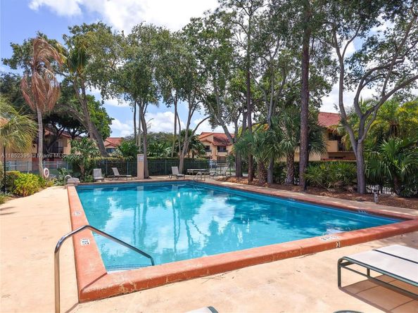 10194 SW 77th Ct, Miami FL 33156