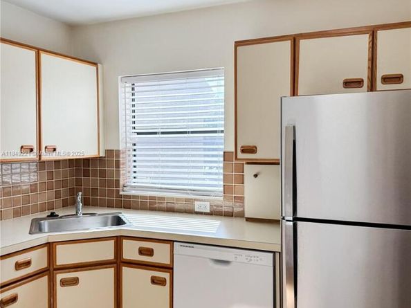 2739 S Carambola Cir S 1914, Coconut Creek FL 33066