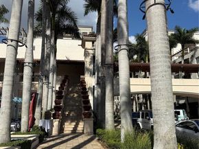 4100 Salzedo St 811, Coral Gables FL 33146