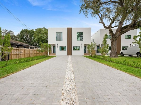 1890 NW 26th St, Miami FL 33142