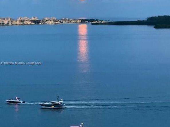 1155 Brickell Bay Dr 1210, Miami FL 33131