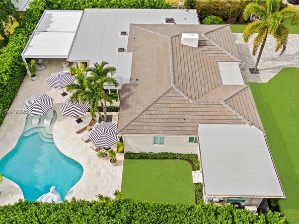 2728 NE 19th St, Fort Lauderdale FL 33305