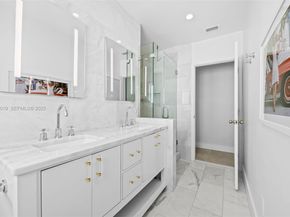 2728 NE 19th St, Fort Lauderdale FL 33305