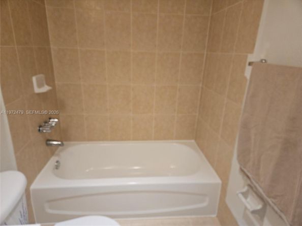 4550 NW 9th St 704E, Miami FL 33126
