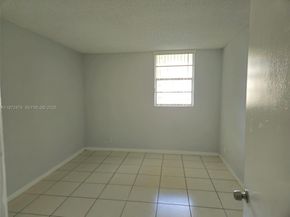 4550 NW 9th St 704E, Miami FL 33126