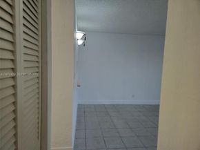 4550 NW 9th St 704E, Miami FL 33126