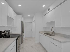 2960 NW 165th St, Miami Gardens FL 33054
