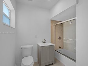 2960 NW 165th St, Miami Gardens FL 33054