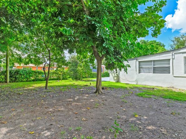 2960 NW 165th St, Miami Gardens FL 33054