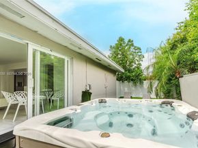 806 NE 6th St, Hallandale Beach FL 33009