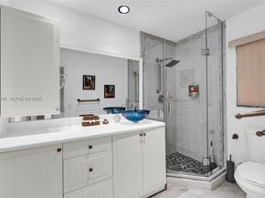 806 NE 6th St, Hallandale Beach FL 33009