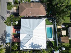 806 NE 6th St, Hallandale Beach FL 33009