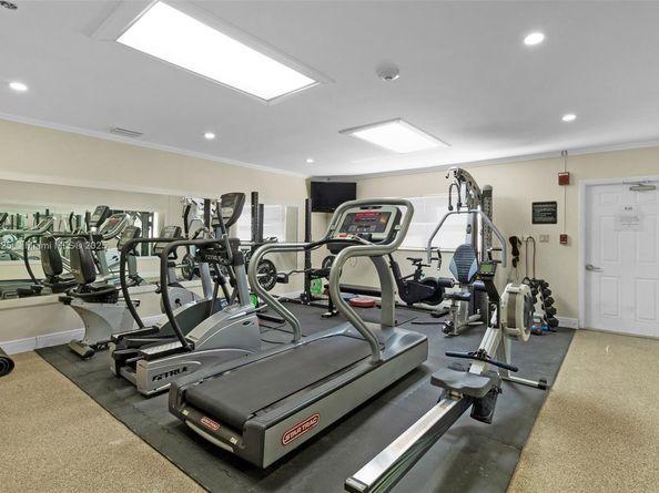 1160 Hillsboro Mile 901, Hillsboro Beach FL 33062