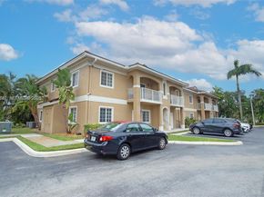 911 Hillcrest Ct 7, Hollywood FL 33021