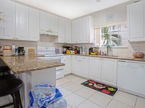 911 Hillcrest Ct 7, Hollywood FL 33021