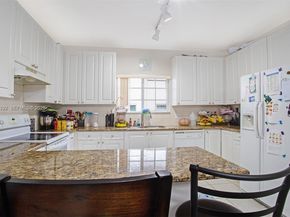 911 Hillcrest Ct 7, Hollywood FL 33021