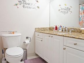 911 Hillcrest Ct 7, Hollywood FL 33021