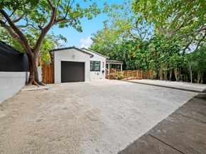 5981 NE 6th Ave, Miami FL 33137