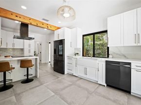 5981 NE 6th Ave, Miami FL 33137