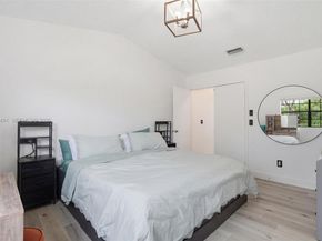11719 NW 11th St, Pembroke Pines FL 33026