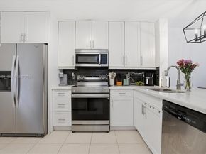 11719 NW 11th St, Pembroke Pines FL 33026