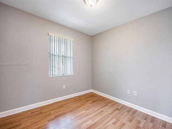 2933 SE 2nd St 20, Homestead FL 33033