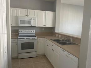 2933 SE 2nd St 20, Homestead FL 33033