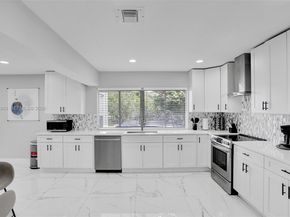 6 Little Harbor Way, Deerfield Beach FL 33441