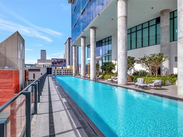 398 NE 5th St 2805, Miami FL 33132
