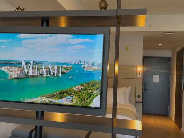 398 NE 5th St 2805, Miami FL 33132