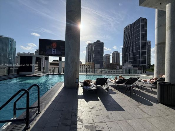 398 NE 5th St 2805, Miami FL 33132