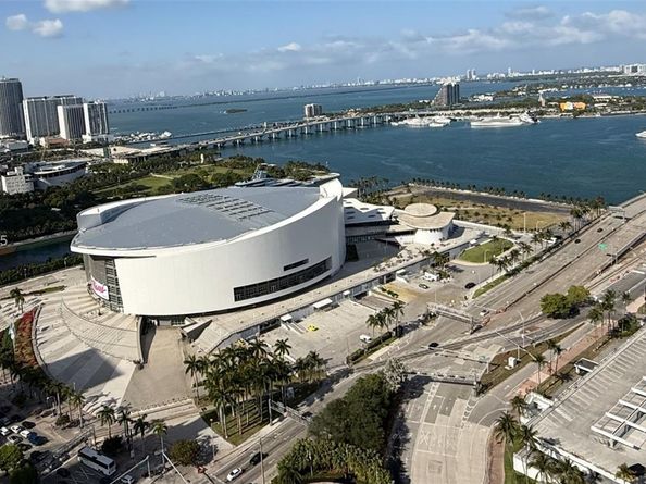 398 NE 5th St 2805, Miami FL 33132