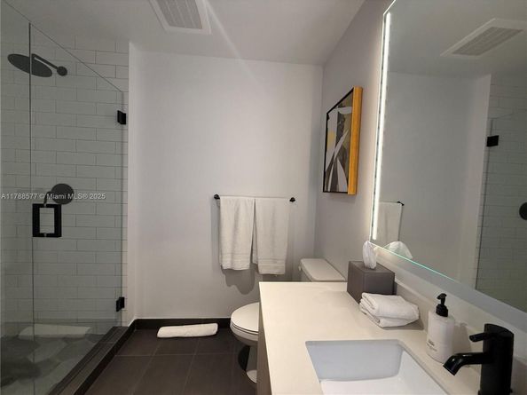 398 NE 5th St 2805, Miami FL 33132