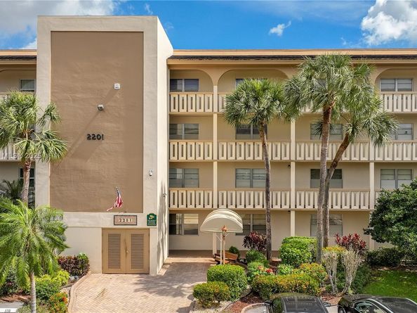 2201 Lucaya Bnd M2, Coconut Creek FL 33066