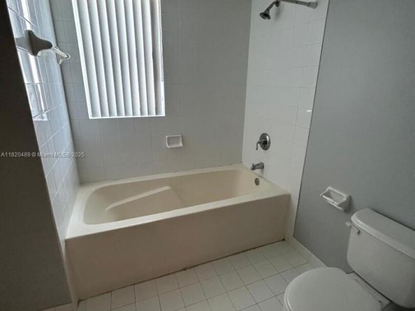 7280 SW 89th St D501, Miami FL 33156