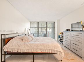 1000 Parkview Dr 222, Hallandale Beach FL 33009