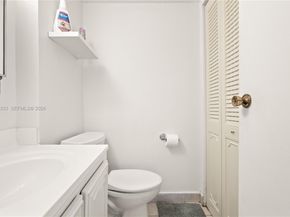 1000 Parkview Dr 222, Hallandale Beach FL 33009