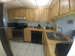 7662 SW 152nd Ave 322, Miami FL 33193