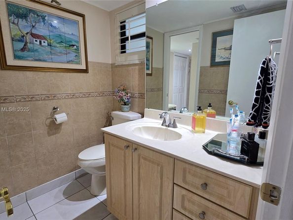 1101 Colony Point Cir 218, Pembroke Pines FL 33026
