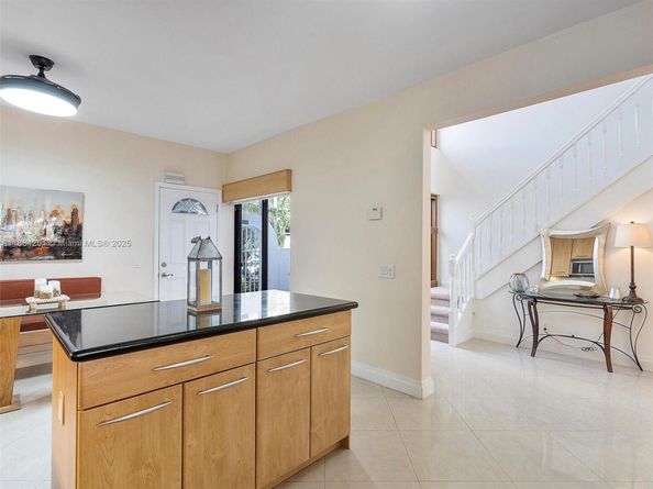 3620 Yacht Club Dr 503, Aventura FL 33180