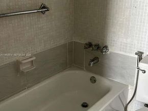 3660 NE 166TH St 609, North Miami Beach FL 33160